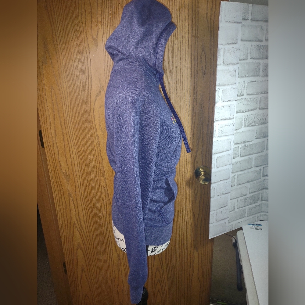Xs women's North Face Hoodie - Picture 2 of 10